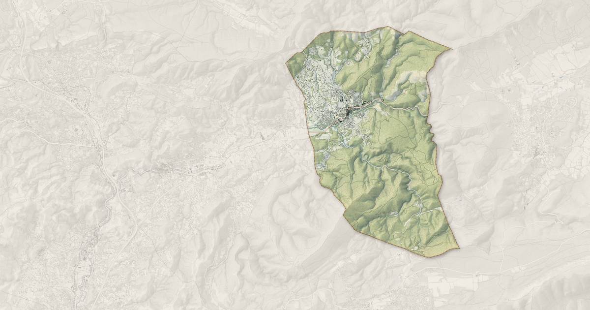 Portrait cartographique de Saint-Zacharie : relief, eau, forêts, bâti et voies, calculés à partir des données de l'IGN