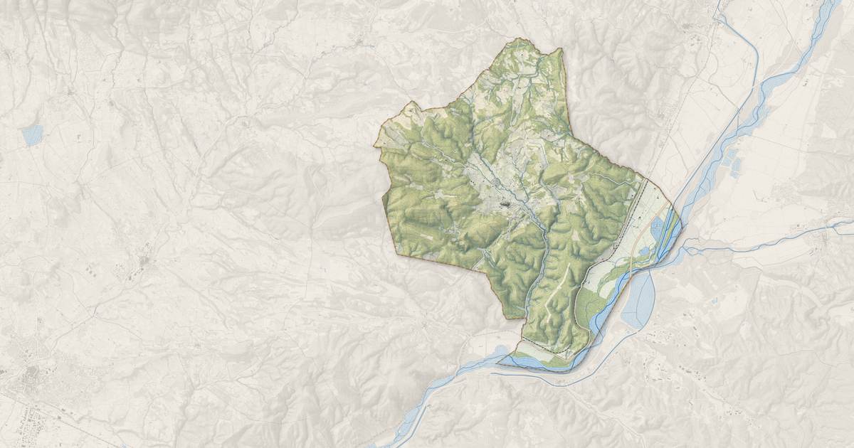 Portrait cartographique de Beaumont-de-Pertuis : relief, eau, forêts, bâti et voies, calculés à partir des données de l'IGN