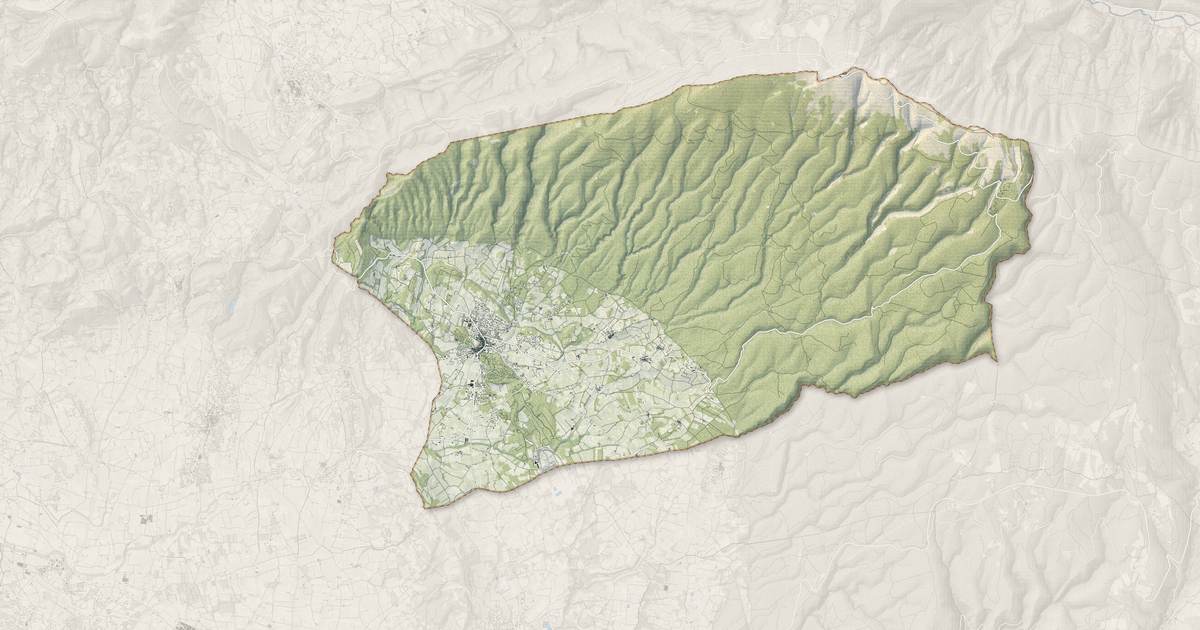 Portrait cartographique de Bédoin : relief, eau, forêts, bâti et voies, calculés à partir des données de l'IGN