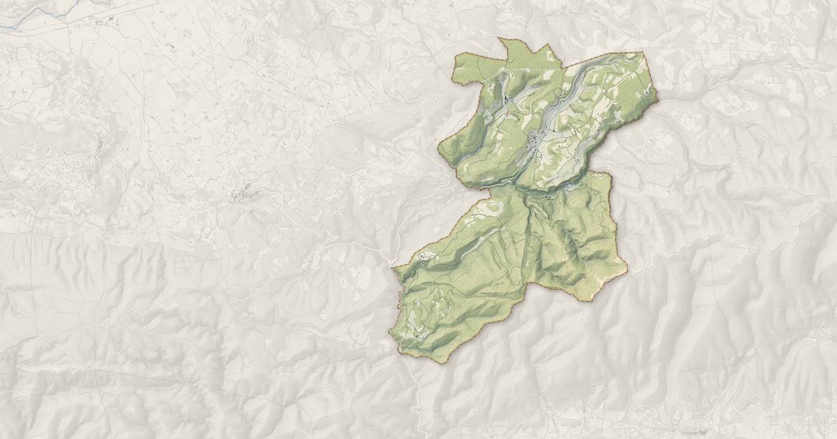 Portrait cartographique de Buoux : relief, eau, forêts, bâti et voies, calculés à partir des données de l'IGN