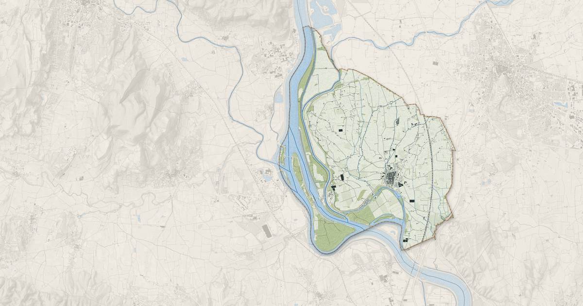 Portrait cartographique de Caderousse : relief, eau, forêts, bâti et voies, calculés à partir des données de l'IGN
