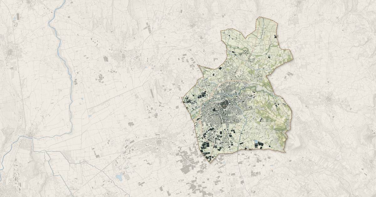 Portrait cartographique de Carpentras : relief, eau, forêts, bâti et voies, calculés à partir des données de l'IGN