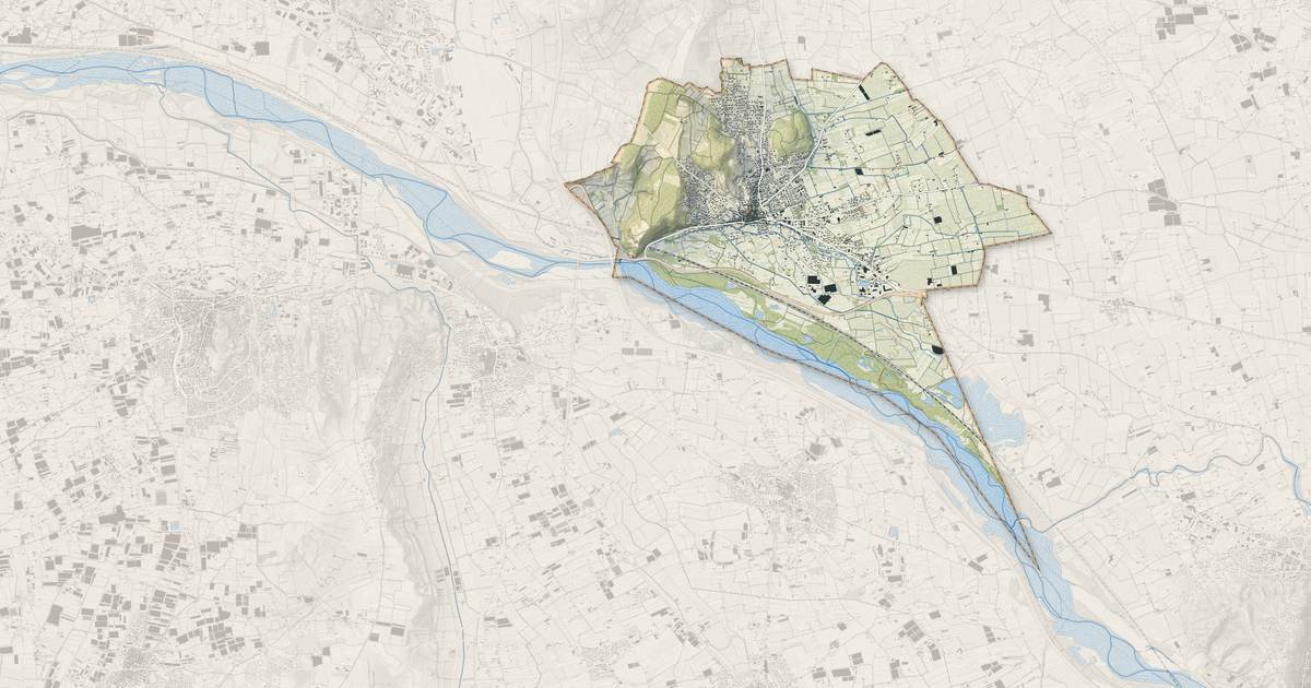 Portrait cartographique de Caumont-sur-Durance : relief, eau, forêts, bâti et voies, calculés à partir des données de l'IGN