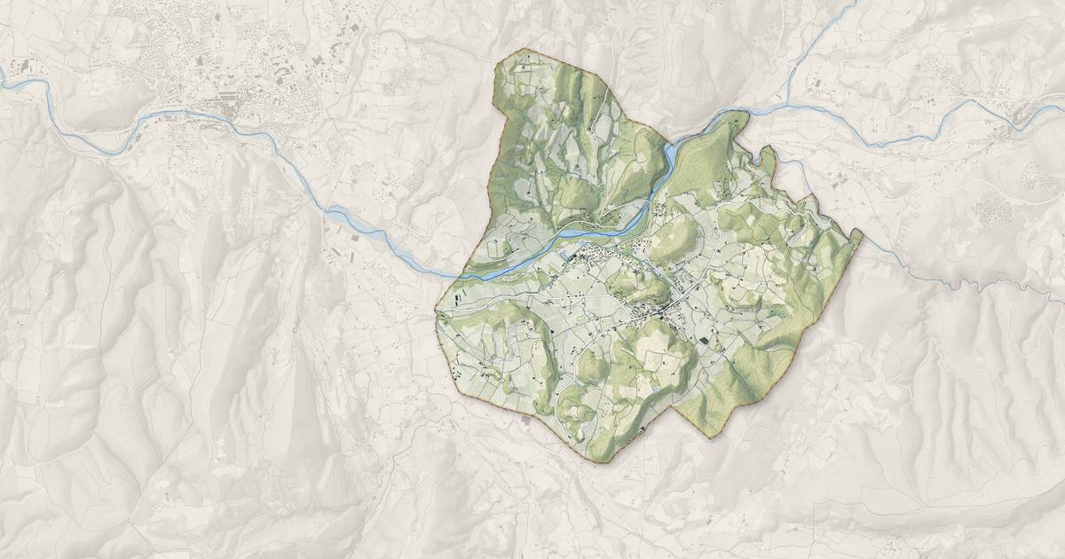 Portrait cartographique de Entrechaux : relief, eau, forêts, bâti et voies, calculés à partir des données de l'IGN