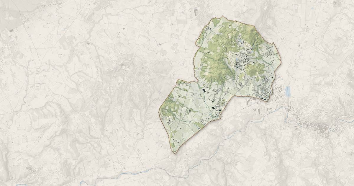 Portrait cartographique de Gargas : relief, eau, forêts, bâti et voies, calculés à partir des données de l'IGN