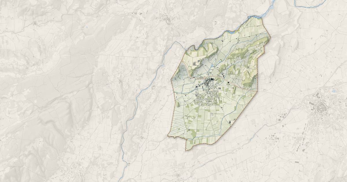Portrait cartographique de Grillon : relief, eau, forêts, bâti et voies, calculés à partir des données de l'IGN