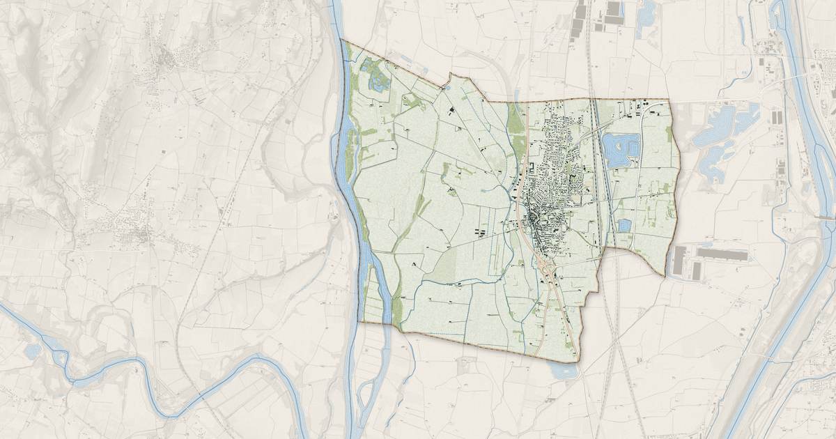Portrait cartographique de Lapalud : relief, eau, forêts, bâti et voies, calculés à partir des données de l'IGN