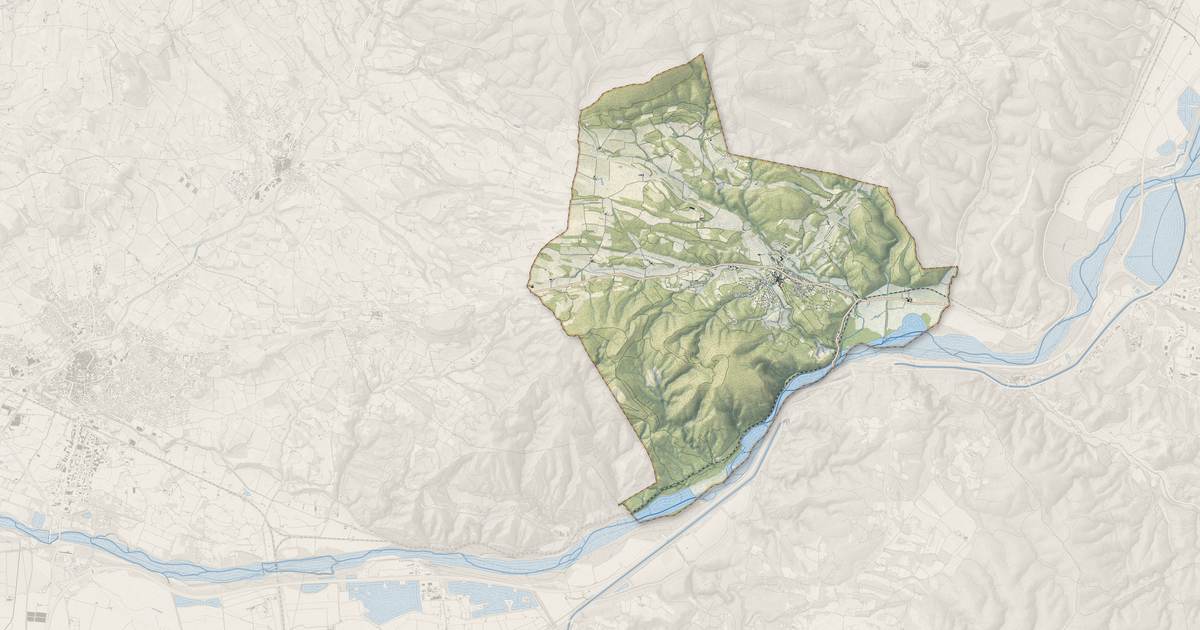Portrait cartographique de Mirabeau : relief, eau, forêts, bâti et voies, calculés à partir des données de l'IGN