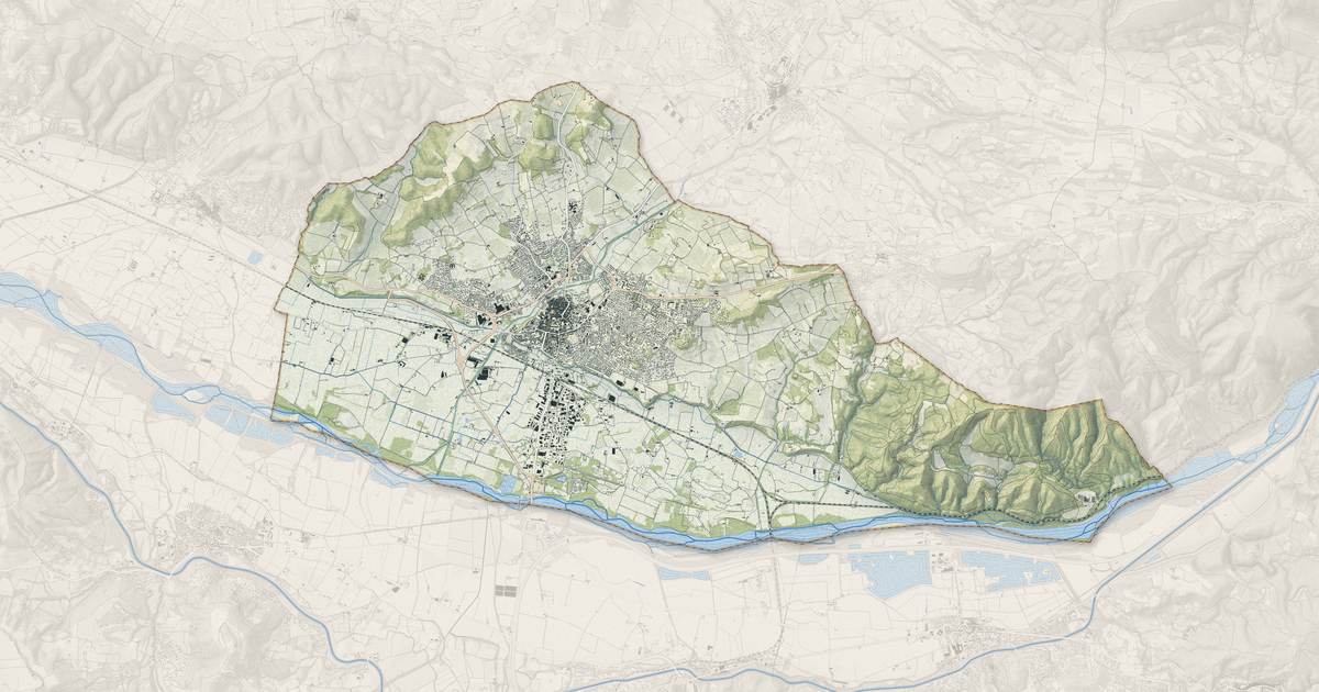 Portrait cartographique de Pertuis : relief, eau, forêts, bâti et voies, calculés à partir des données de l'IGN