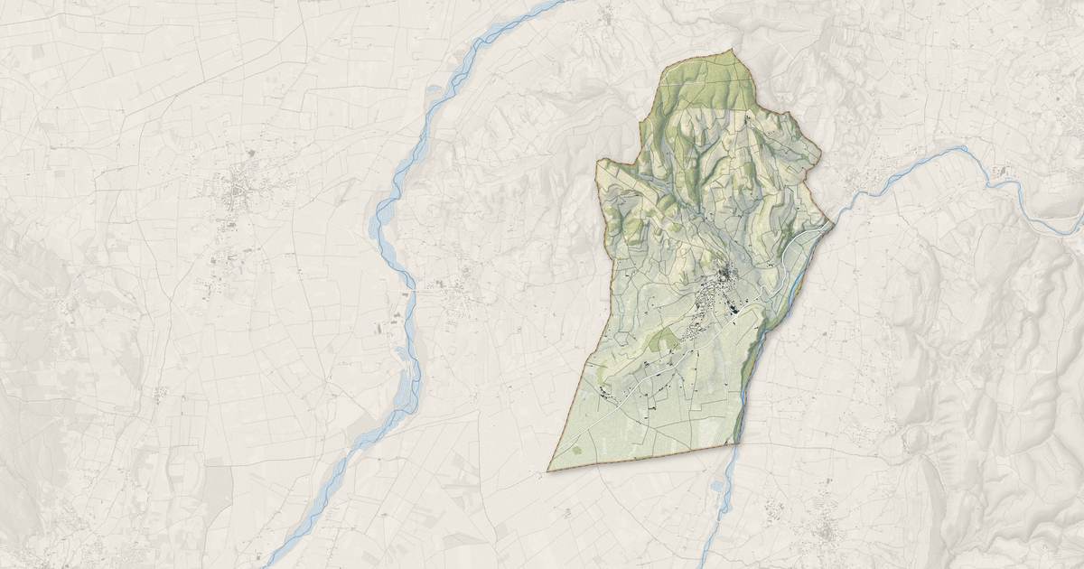 Portrait cartographique de Rasteau : relief, eau, forêts, bâti et voies, calculés à partir des données de l'IGN