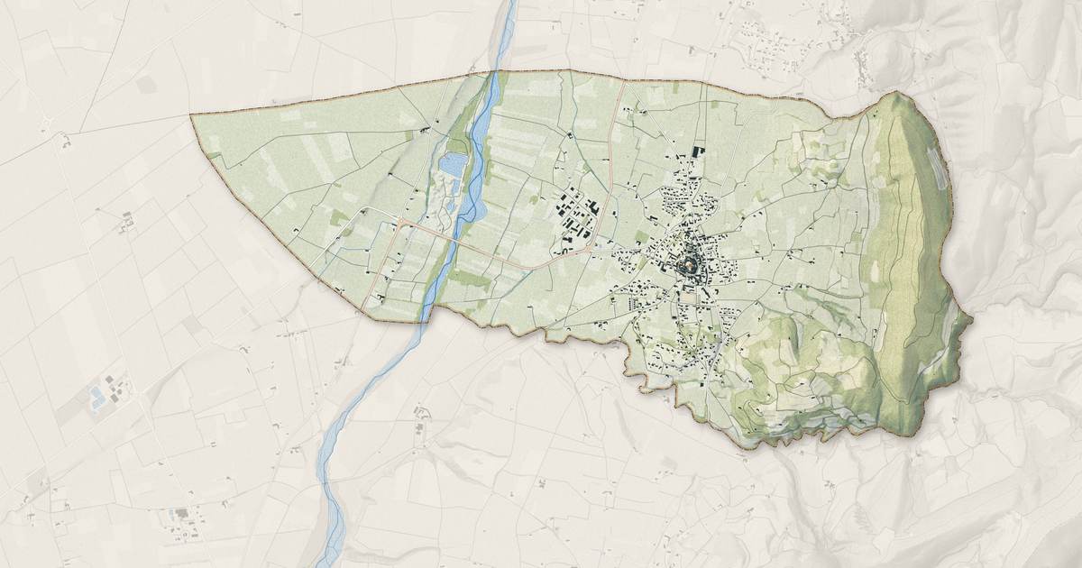 Portrait cartographique de Sablet : relief, eau, forêts, bâti et voies, calculés à partir des données de l'IGN