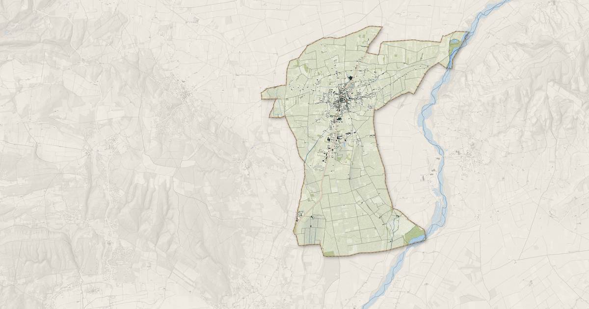 Portrait cartographique de Sainte-Cécile-les-Vignes : relief, eau, forêts, bâti et voies, calculés à partir des données de l'IGN