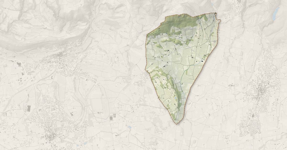 Portrait cartographique de Saint-Hippolyte-le-Graveyron : relief, eau, forêts, bâti et voies, calculés à partir des données de l'IGN