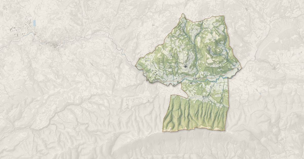 Portrait cartographique de Saint-Martin-de-Castillon : relief, eau, forêts, bâti et voies, calculés à partir des données de l'IGN