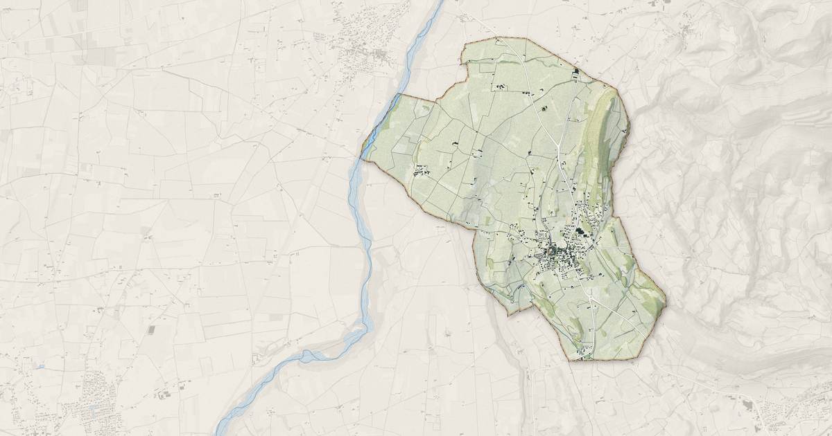 Portrait cartographique de Vacqueyras : relief, eau, forêts, bâti et voies, calculés à partir des données de l'IGN