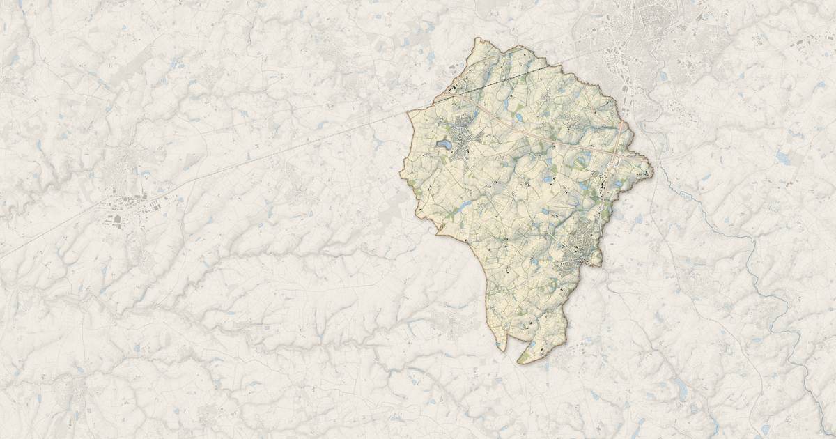 Portrait cartographique de Aubigny-Les Clouzeaux : relief, eau, forêts, bâti et voies, calculés à partir des données de l'IGN