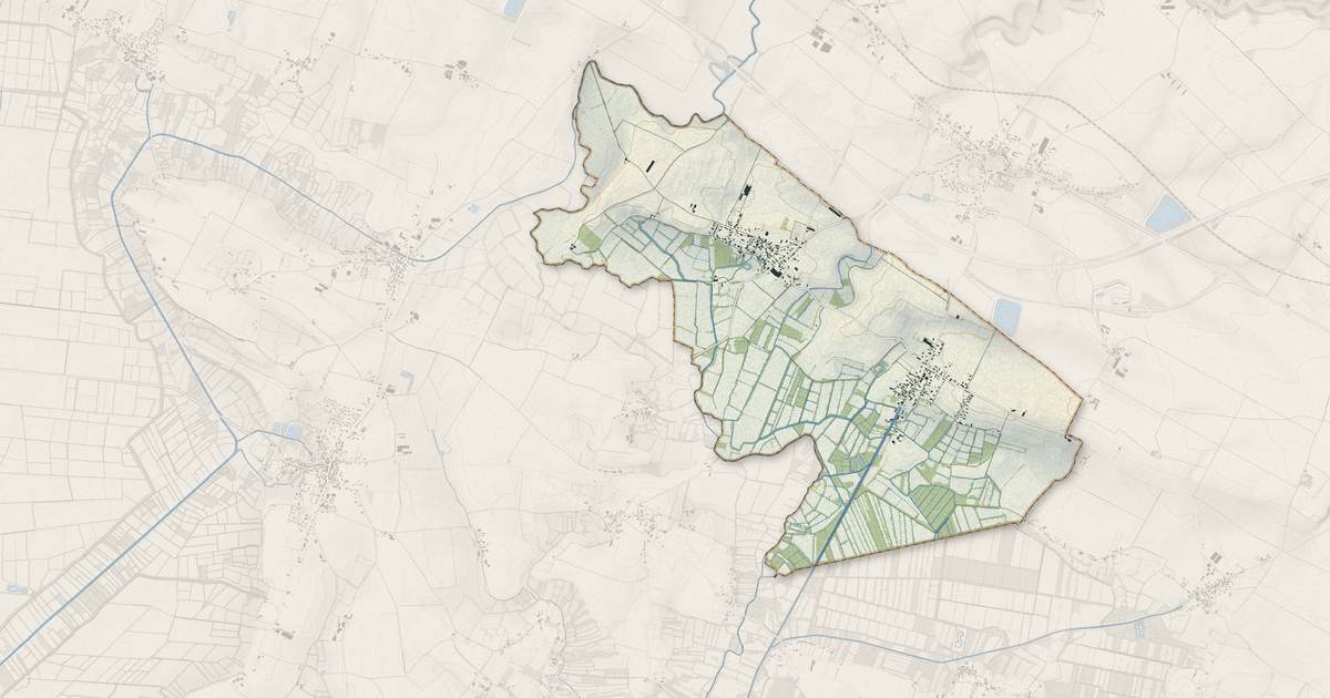 Portrait cartographique de Bouillé-Courdault : relief, eau, forêts, bâti et voies, calculés à partir des données de l'IGN