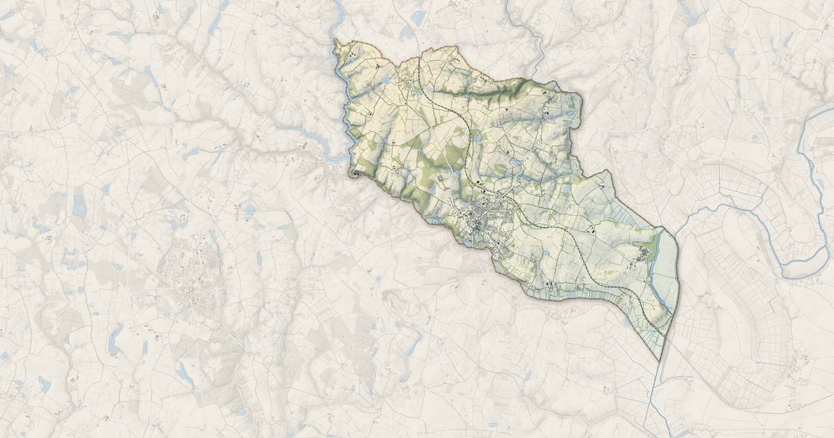 Portrait cartographique de Le Champ-Saint-Père : relief, eau, forêts, bâti et voies, calculés à partir des données de l'IGN
