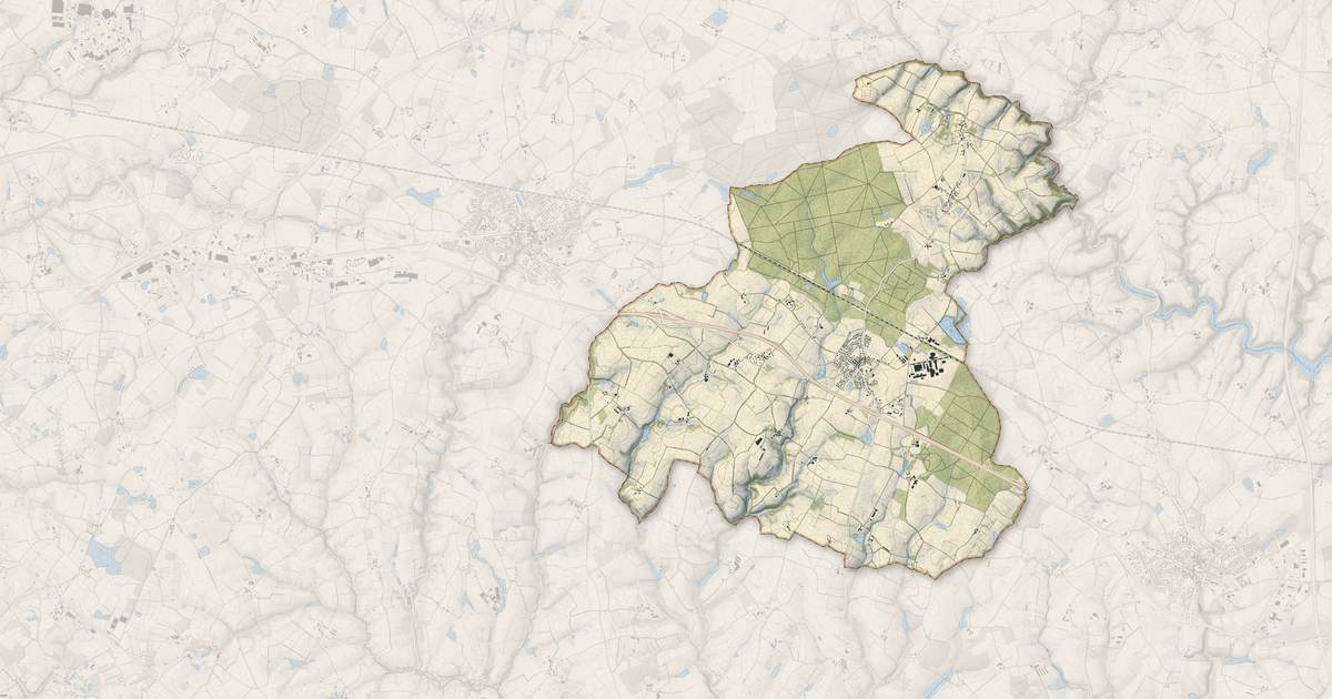 Portrait cartographique de Fougeré : relief, eau, forêts, bâti et voies, calculés à partir des données de l'IGN