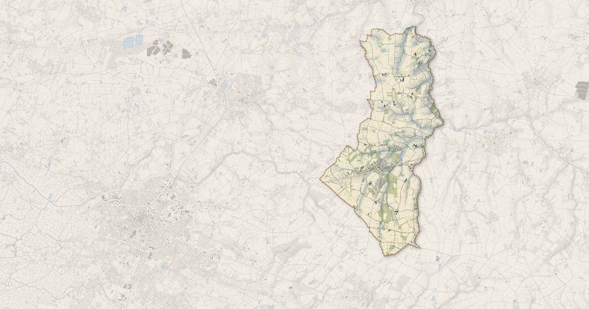 Portrait cartographique de Froidfond : relief, eau, forêts, bâti et voies, calculés à partir des données de l'IGN