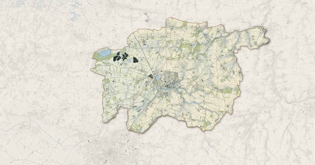 Portrait cartographique de La Garnache : relief, eau, forêts, bâti et voies, calculés à partir des données de l'IGN