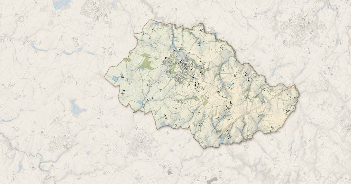 Portrait cartographique de La Gaubretière : relief, eau, forêts, bâti et voies, calculés à partir des données de l'IGN