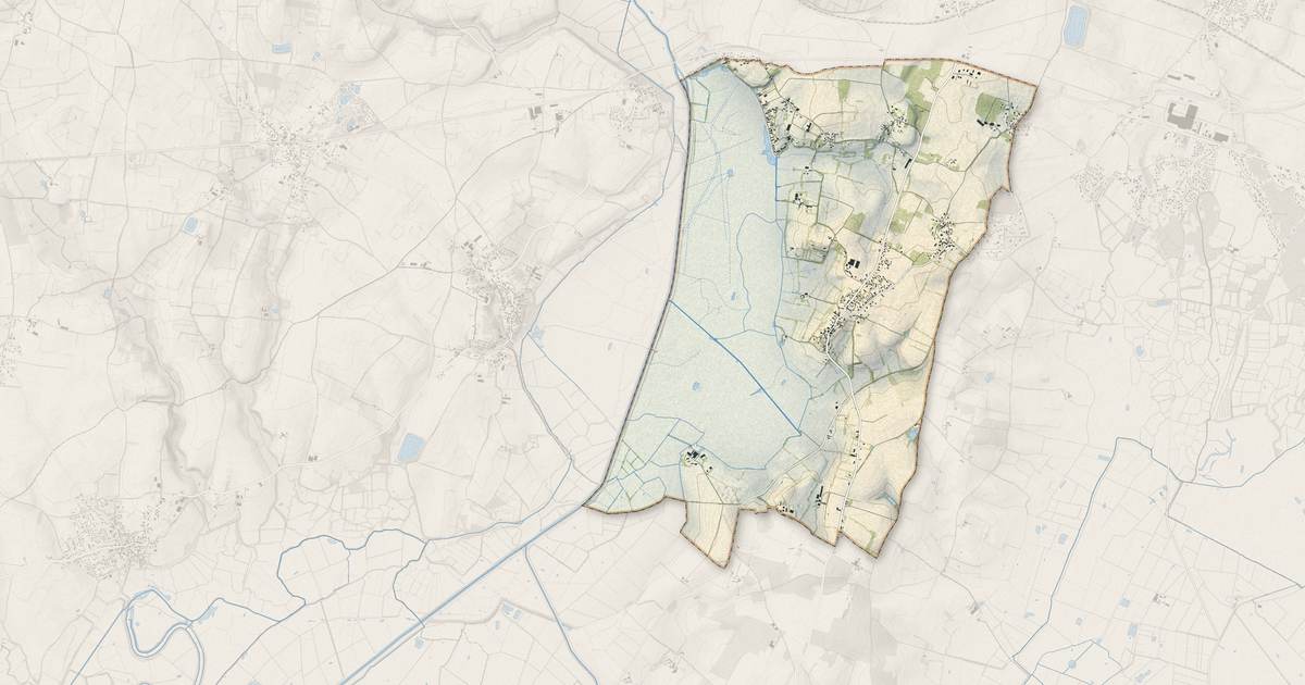 Portrait cartographique de Lairoux : relief, eau, forêts, bâti et voies, calculés à partir des données de l'IGN