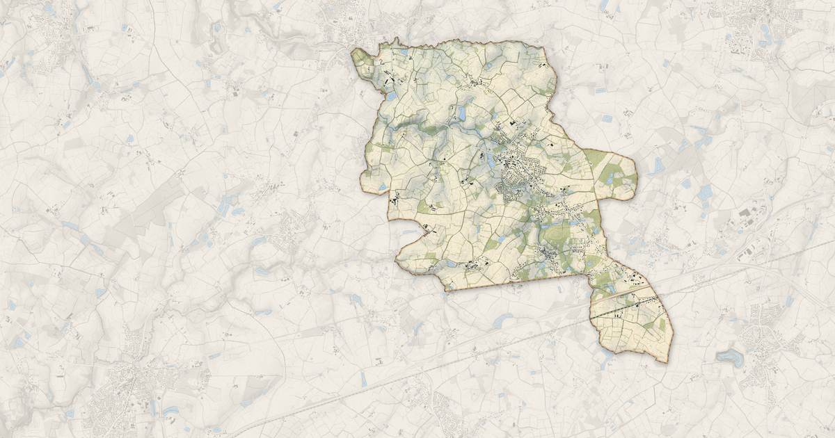 Portrait cartographique de Landeronde : relief, eau, forêts, bâti et voies, calculés à partir des données de l'IGN