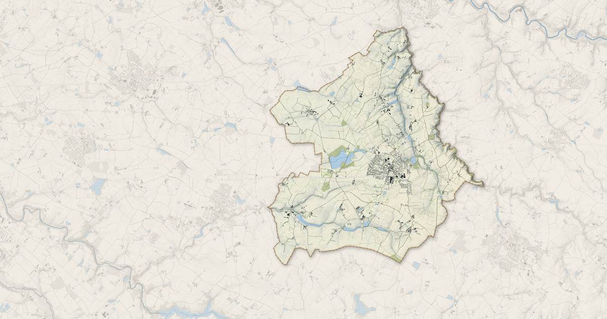 Portrait cartographique de Les Landes-Genusson : relief, eau, forêts, bâti et voies, calculés à partir des données de l'IGN