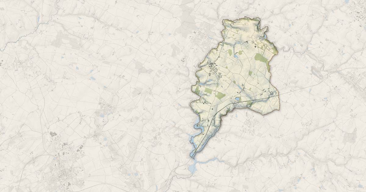 Portrait cartographique de Monsireigne : relief, eau, forêts, bâti et voies, calculés à partir des données de l'IGN