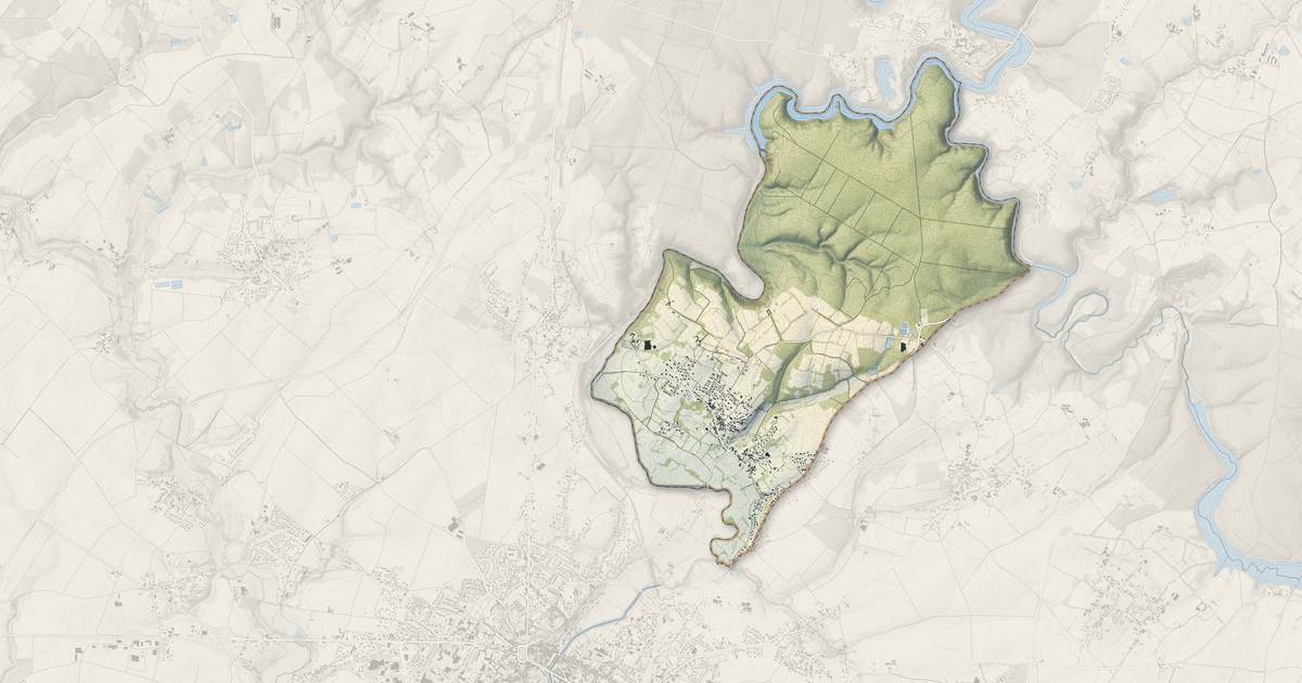 Portrait cartographique de L'Orbrie : relief, eau, forêts, bâti et voies, calculés à partir des données de l'IGN