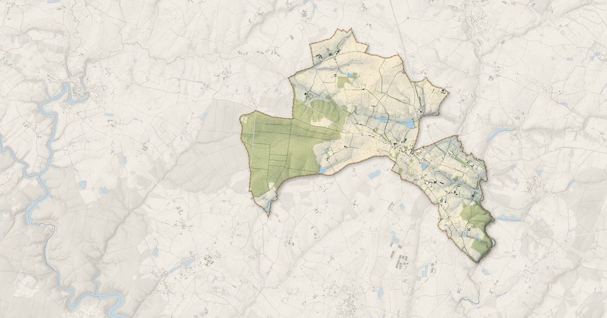 Portrait cartographique de Puy-de-Serre : relief, eau, forêts, bâti et voies, calculés à partir des données de l'IGN