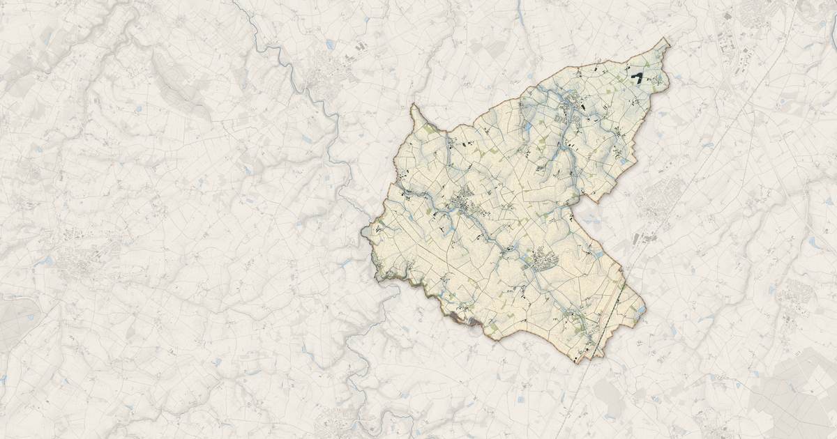 Portrait cartographique de Montréverd : relief, eau, forêts, bâti et voies, calculés à partir des données de l'IGN