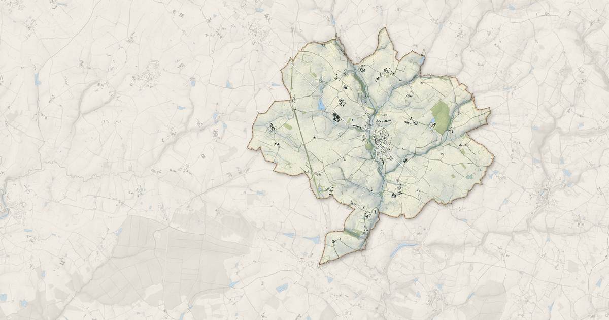 Portrait cartographique de Saint-Hilaire-de-Voust : relief, eau, forêts, bâti et voies, calculés à partir des données de l'IGN