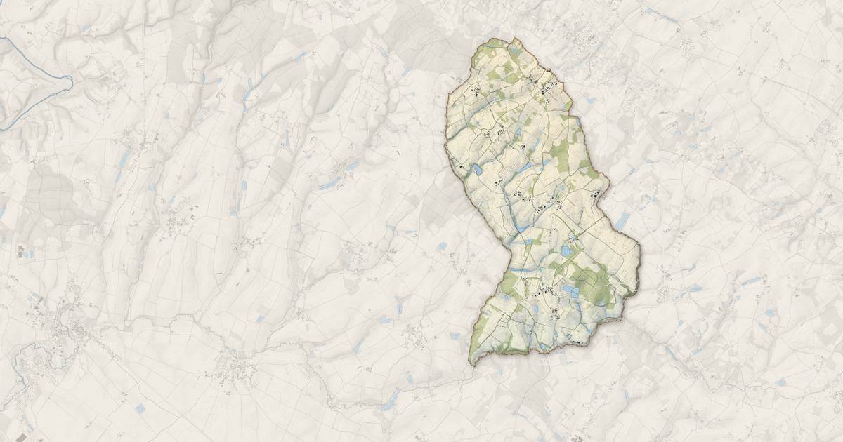 Portrait cartographique de Saint-Laurent-de-la-Salle : relief, eau, forêts, bâti et voies, calculés à partir des données de l'IGN
