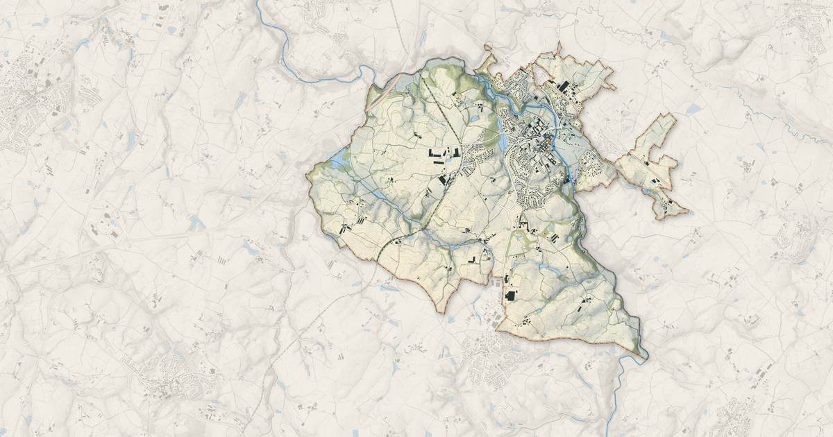 Portrait cartographique de Saint-Laurent-sur-Sèvre : relief, eau, forêts, bâti et voies, calculés à partir des données de l'IGN