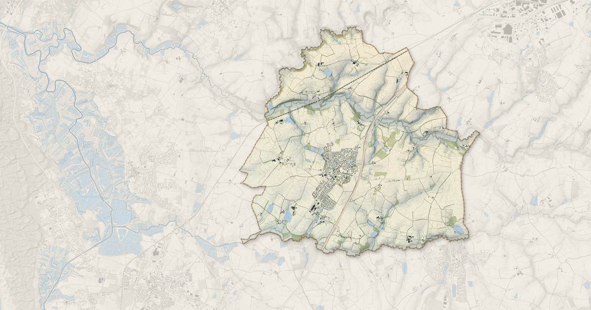 Portrait cartographique de Saint-Mathurin : relief, eau, forêts, bâti et voies, calculés à partir des données de l'IGN