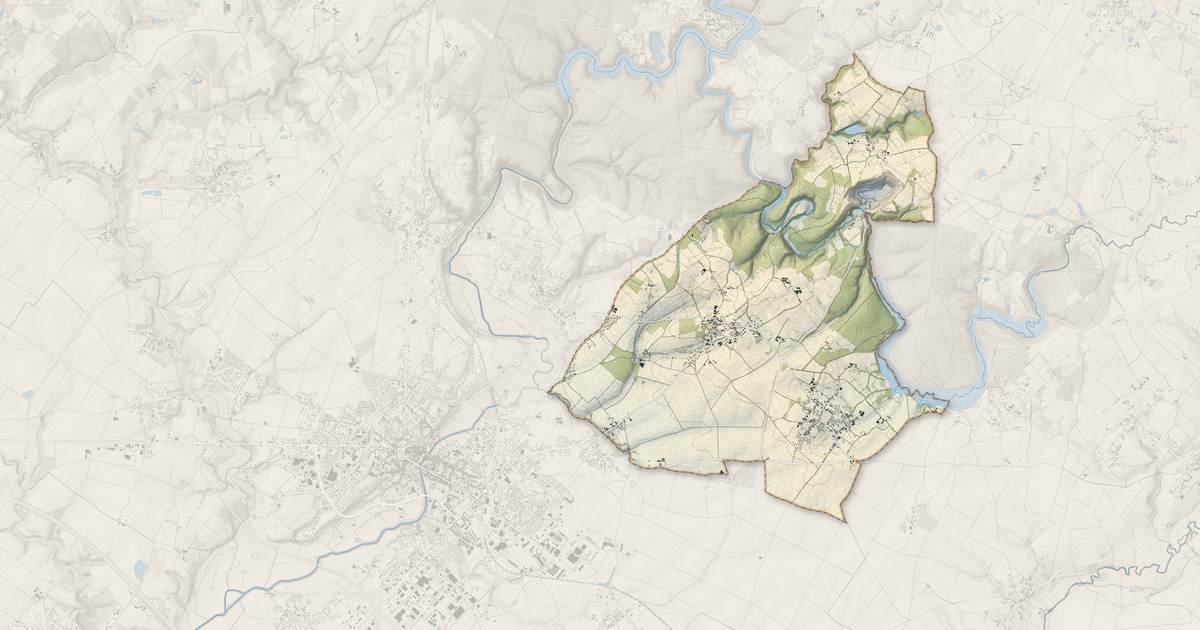 Portrait cartographique de Saint-Michel-le-Cloucq : relief, eau, forêts, bâti et voies, calculés à partir des données de l'IGN