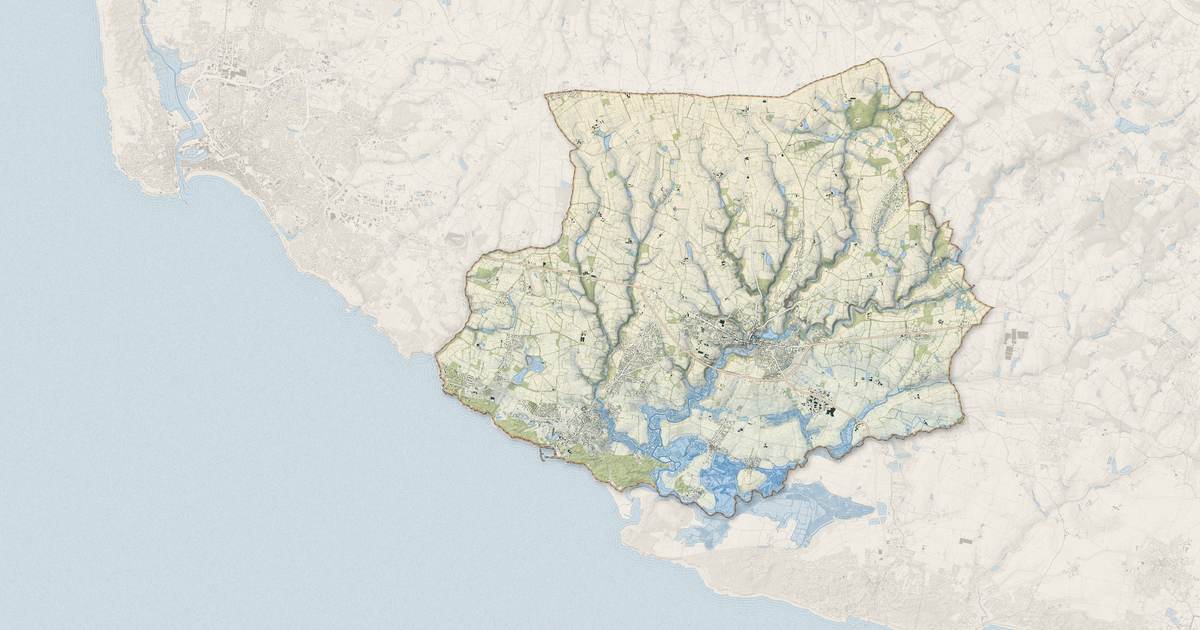 Portrait cartographique de Talmont-Saint-Hilaire : relief, eau, forêts, bâti et voies, calculés à partir des données de l'IGN