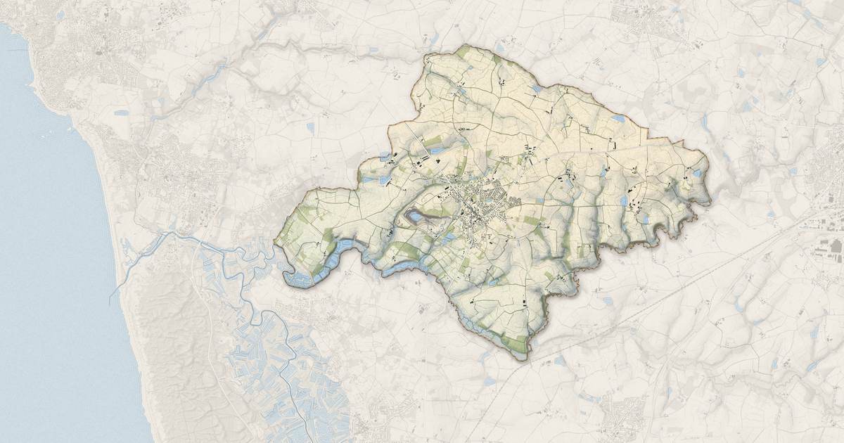 Portrait cartographique de Vairé : relief, eau, forêts, bâti et voies, calculés à partir des données de l'IGN