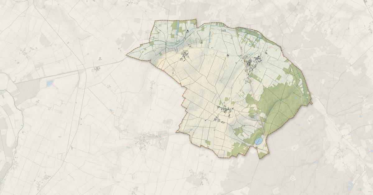 Portrait cartographique de Angliers : relief, eau, forêts, bâti et voies, calculés à partir des données de l'IGN