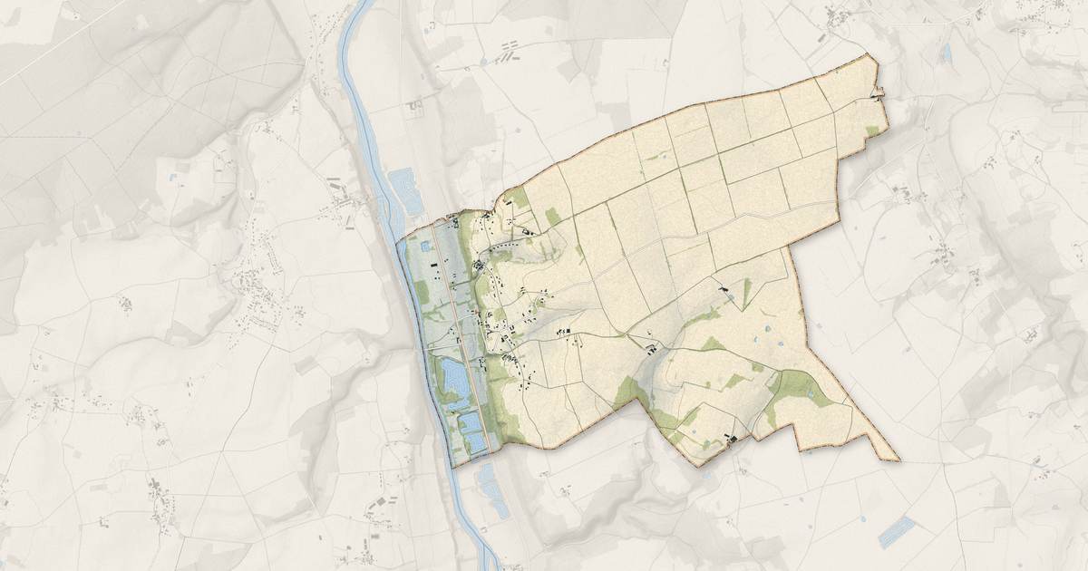 Portrait cartographique de Bellefonds : relief, eau, forêts, bâti et voies, calculés à partir des données de l'IGN