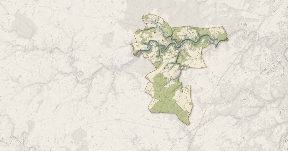 Portrait cartographique de Béruges : relief, eau, forêts, bâti et voies, calculés à partir des données de l'IGN