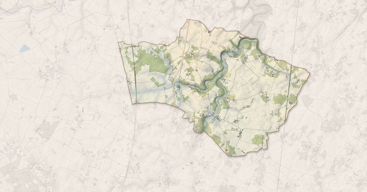 Portrait cartographique de Brux : relief, eau, forêts, bâti et voies, calculés à partir des données de l'IGN