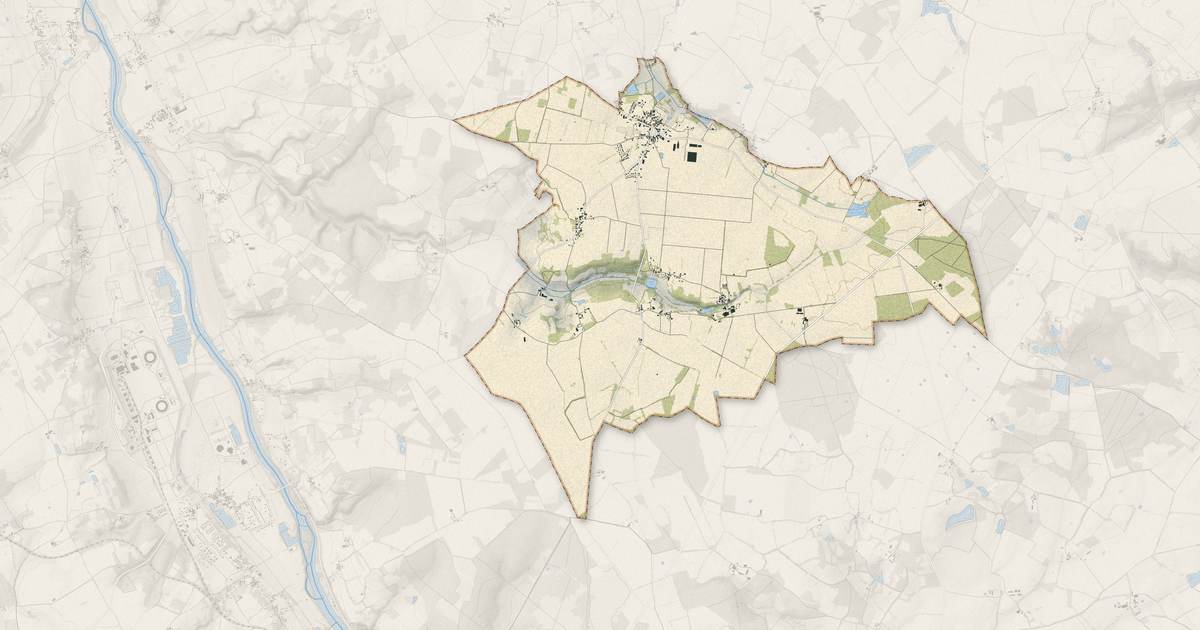 Portrait cartographique de Chapelle-Viviers : relief, eau, forêts, bâti et voies, calculés à partir des données de l'IGN