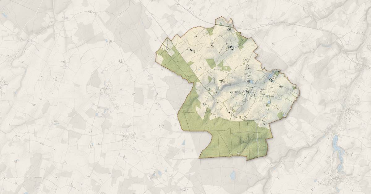 Portrait cartographique de Dienné : relief, eau, forêts, bâti et voies, calculés à partir des données de l'IGN