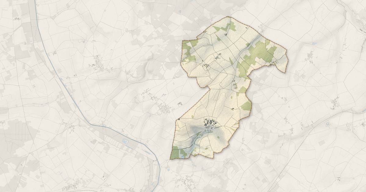 Portrait cartographique de Glénouze : relief, eau, forêts, bâti et voies, calculés à partir des données de l'IGN