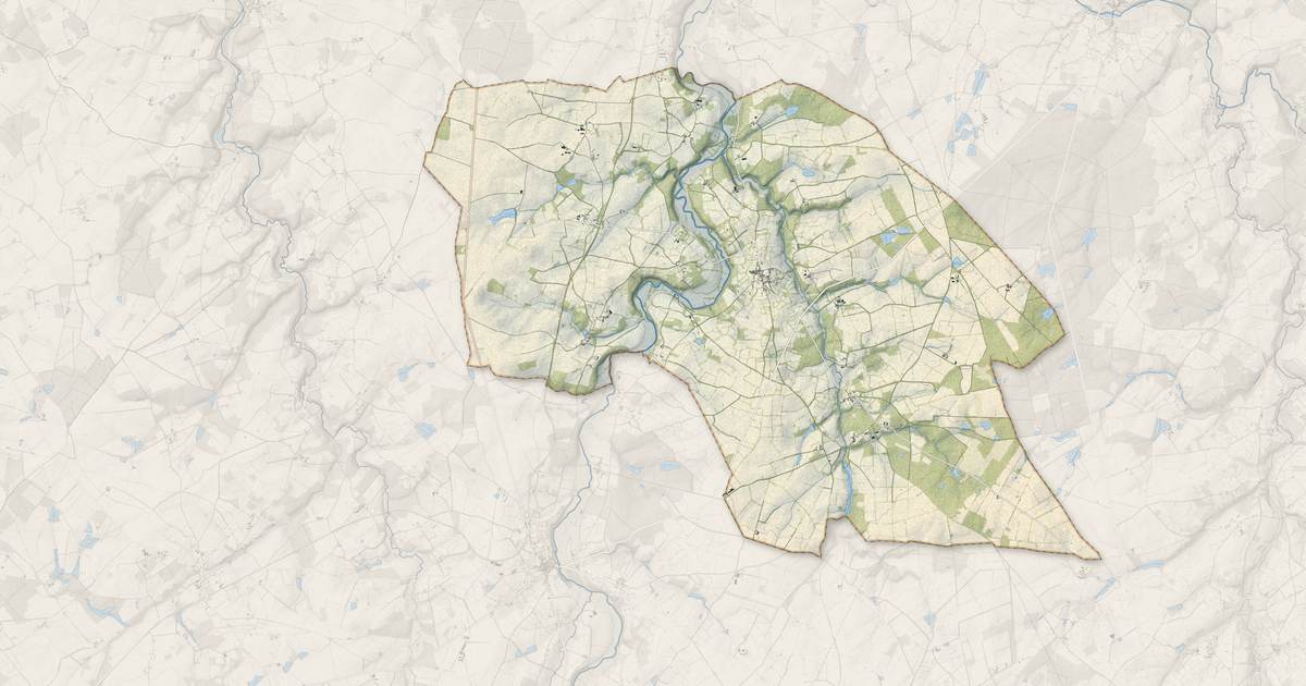 Portrait cartographique de Liglet : relief, eau, forêts, bâti et voies, calculés à partir des données de l'IGN