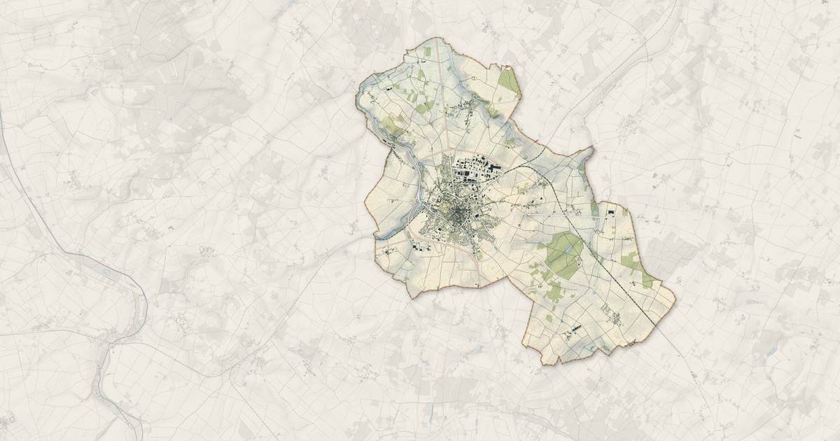 Portrait cartographique de Loudun : relief, eau, forêts, bâti et voies, calculés à partir des données de l'IGN