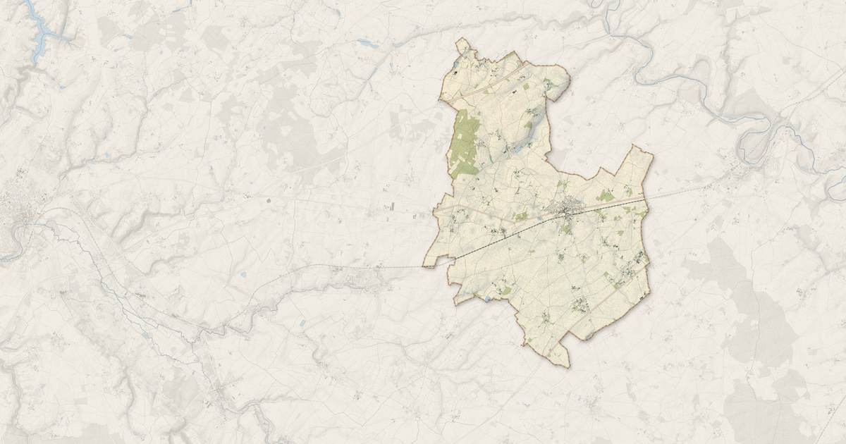 Portrait cartographique de Rouillé : relief, eau, forêts, bâti et voies, calculés à partir des données de l'IGN